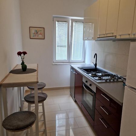 Apartments Jadranka Новаля Екстериор снимка