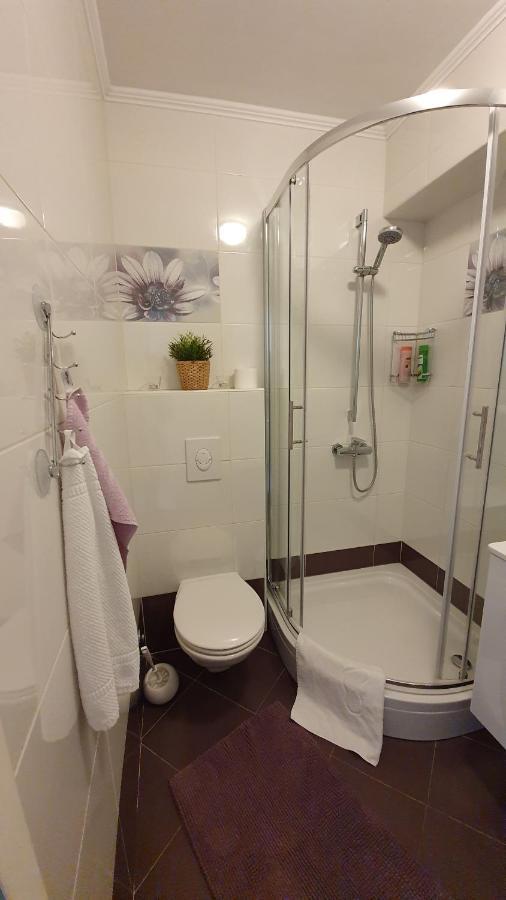 Apartments Jadranka Новаля Екстериор снимка
