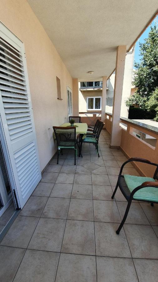 Apartments Jadranka Новаля Екстериор снимка
