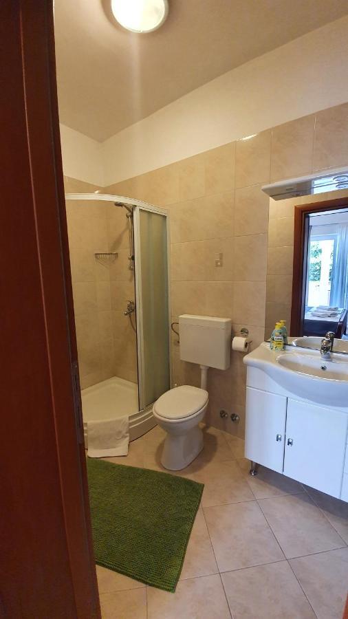 Apartments Jadranka Новаля Екстериор снимка