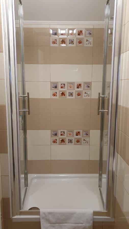 Apartments Jadranka Новаля Екстериор снимка