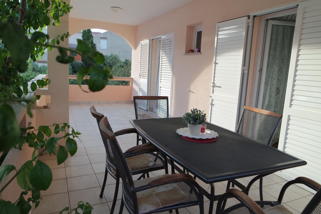 Apartments Jadranka Новаля Екстериор снимка
