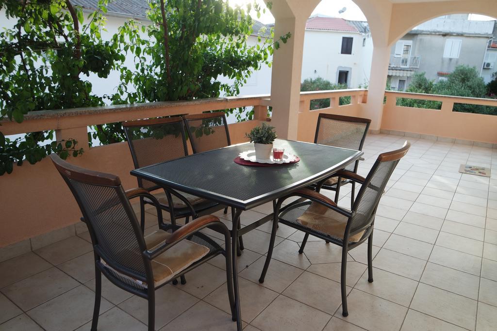 Apartments Jadranka Новаля Екстериор снимка